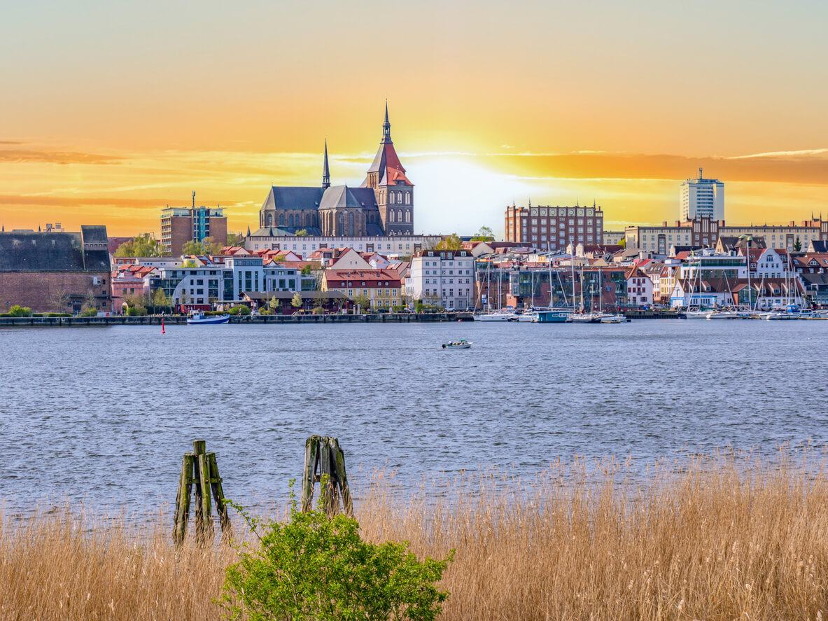 Blick auf die Altstadt von Rostock. Stromanbieter in Rostock vergleichen